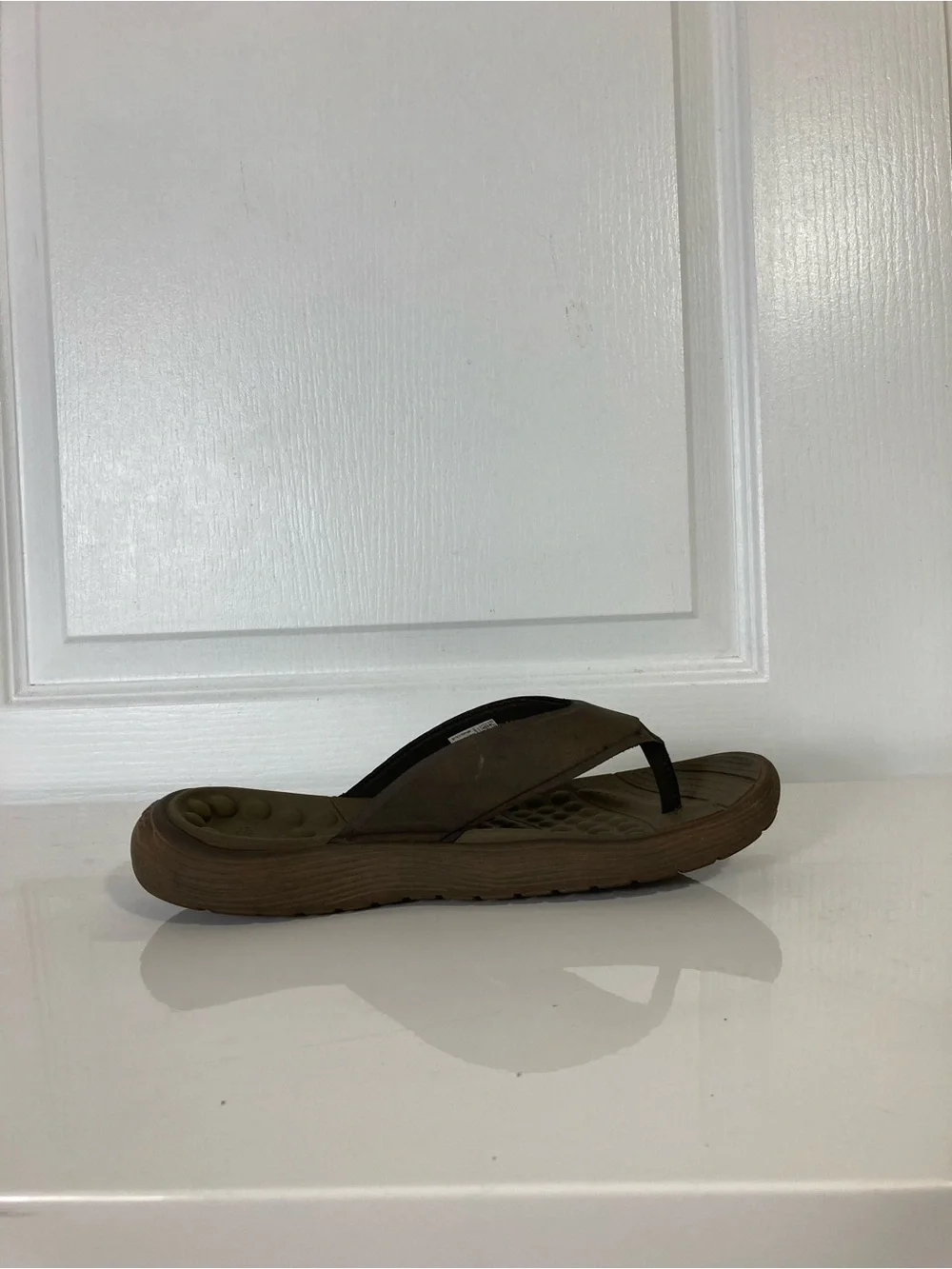 CROCS Sandals Men 11 Brown Flip-Flops Reviva Thong Song